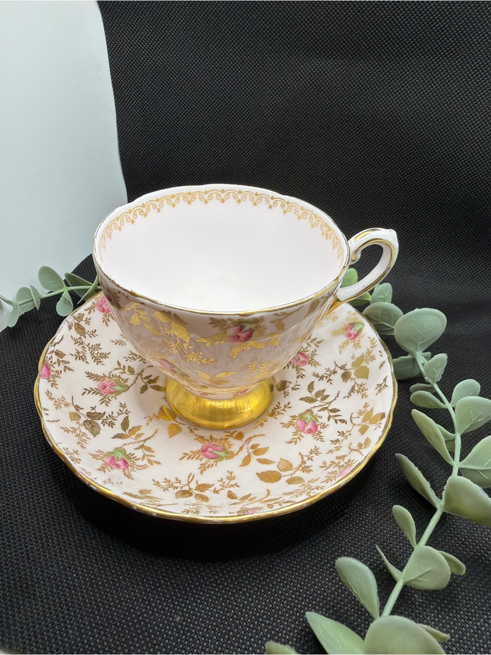 Vintage Tuscan Bone China Tea Cup & Saucer Pink Roses Gold Made England